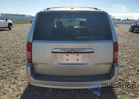 2010 Chrysler Town & Country Touring из США, поврежденный, VIN 2A4RR5D18AR440952